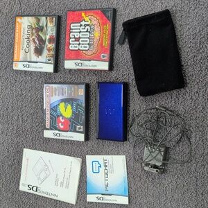 Nintendo DS Lite system w/ 3 game cards & cases